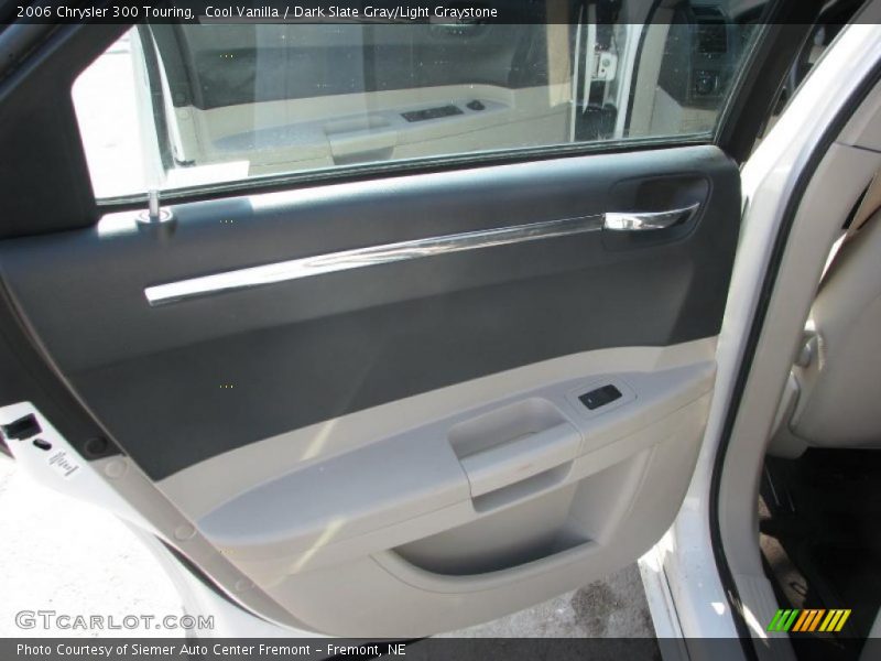 Cool Vanilla / Dark Slate Gray/Light Graystone 2006 Chrysler 300 Touring
