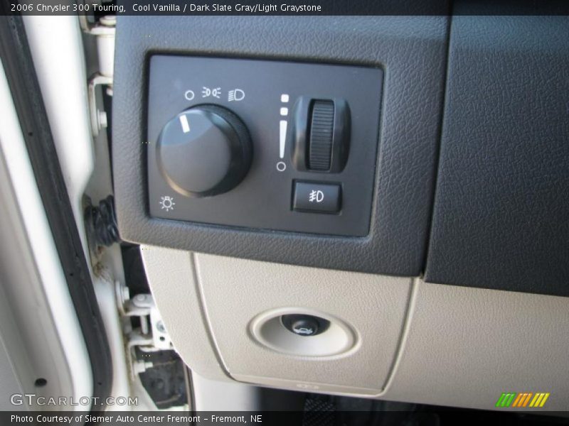 Cool Vanilla / Dark Slate Gray/Light Graystone 2006 Chrysler 300 Touring