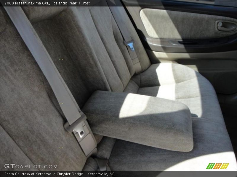Icelandic Pearl / Frost 2000 Nissan Maxima GXE
