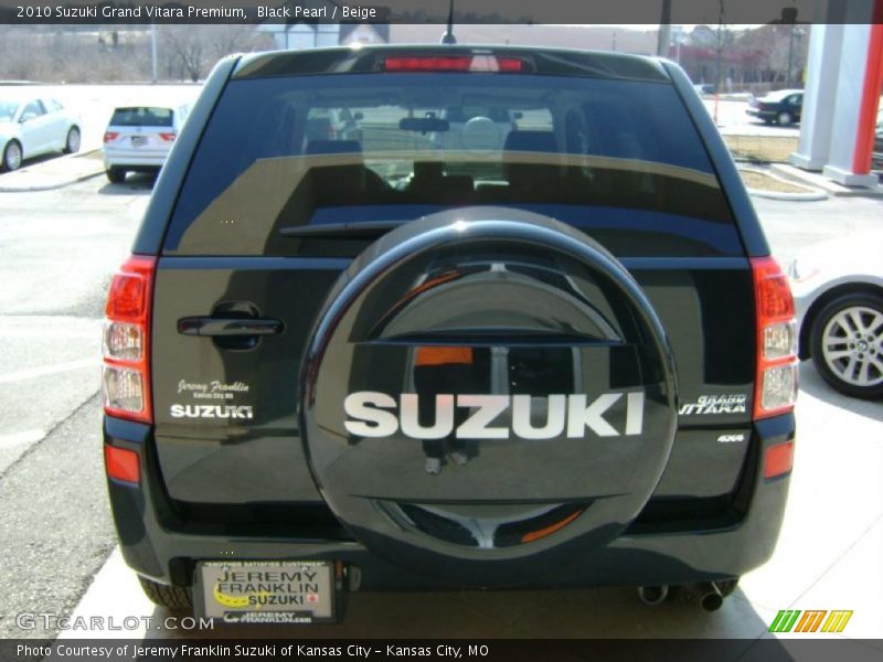 Black Pearl / Beige 2010 Suzuki Grand Vitara Premium