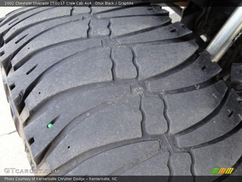 Onyx Black / Graphite 2002 Chevrolet Silverado 2500 LT Crew Cab 4x4