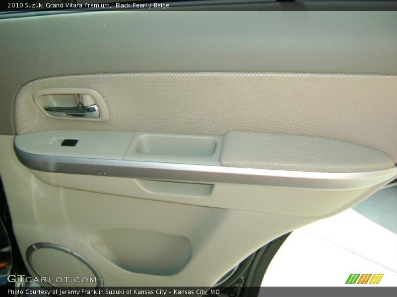 Black Pearl / Beige 2010 Suzuki Grand Vitara Premium