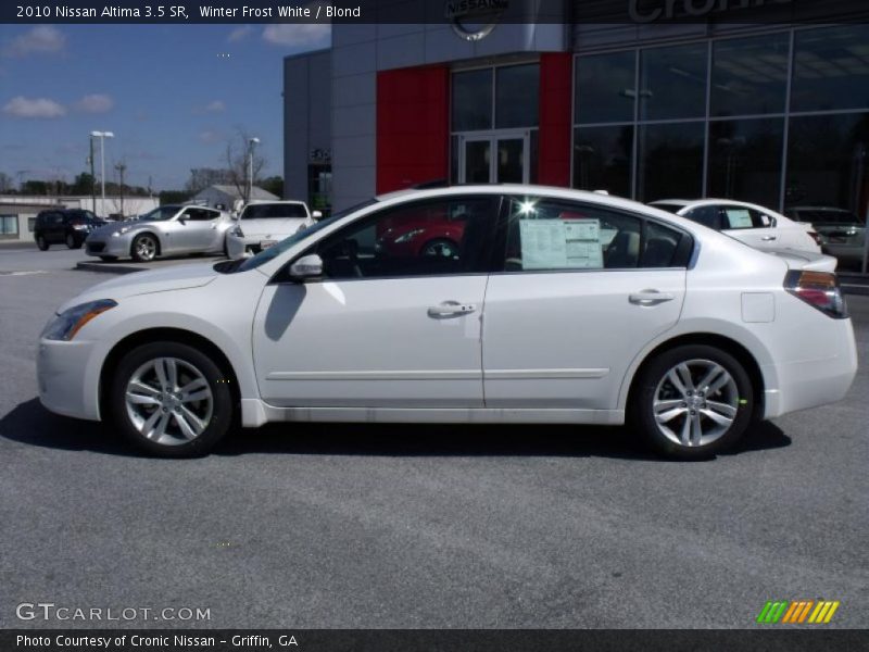Winter Frost White / Blond 2010 Nissan Altima 3.5 SR