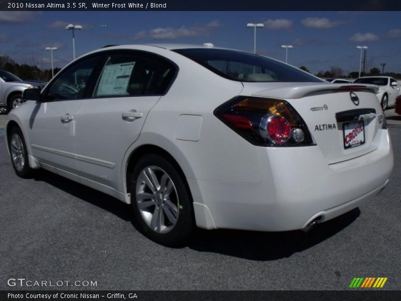 Winter Frost White / Blond 2010 Nissan Altima 3.5 SR