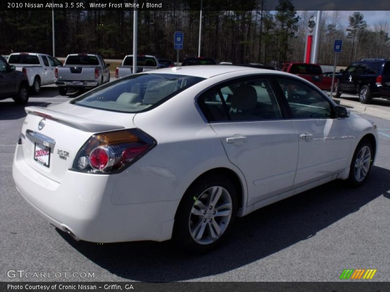 Winter Frost White / Blond 2010 Nissan Altima 3.5 SR