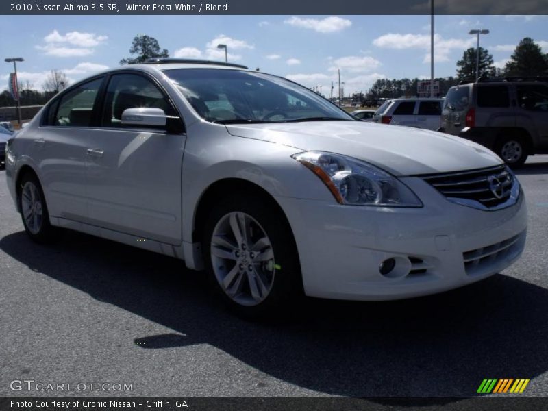 Winter Frost White / Blond 2010 Nissan Altima 3.5 SR