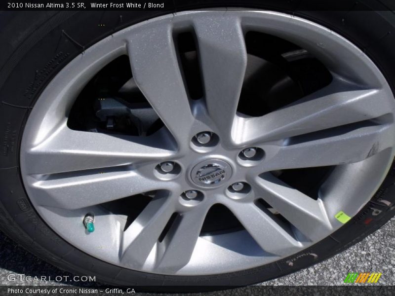 Winter Frost White / Blond 2010 Nissan Altima 3.5 SR