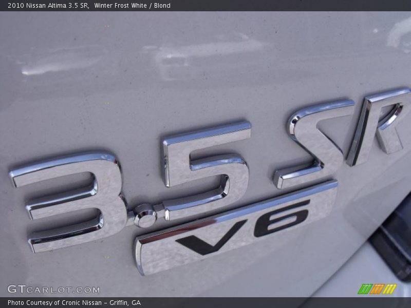 Winter Frost White / Blond 2010 Nissan Altima 3.5 SR
