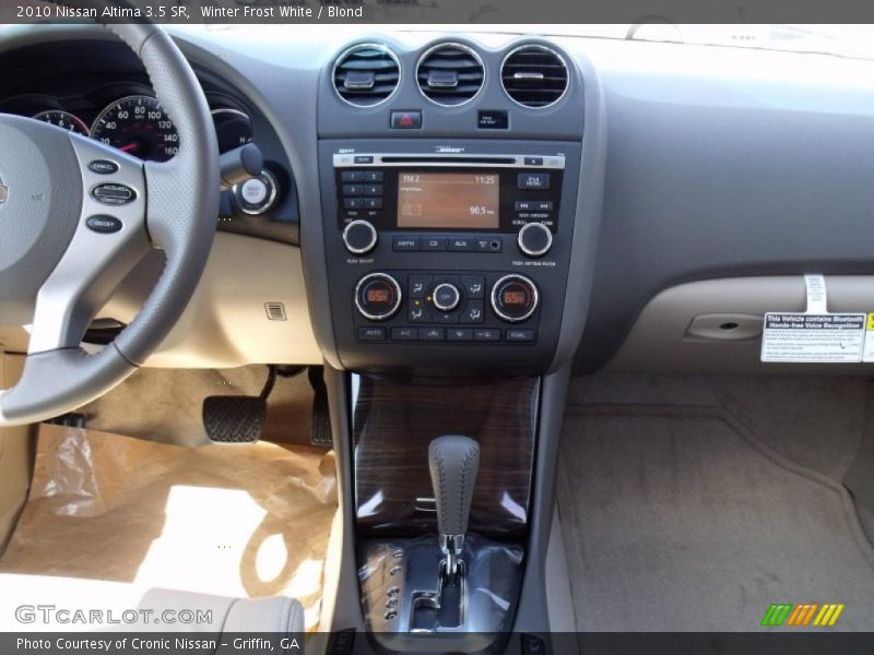 Winter Frost White / Blond 2010 Nissan Altima 3.5 SR