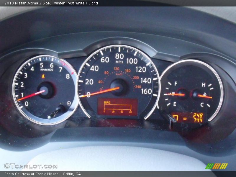 Winter Frost White / Blond 2010 Nissan Altima 3.5 SR