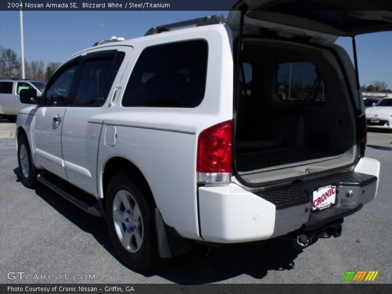 Blizzard White / Steel/Titanium 2004 Nissan Armada SE