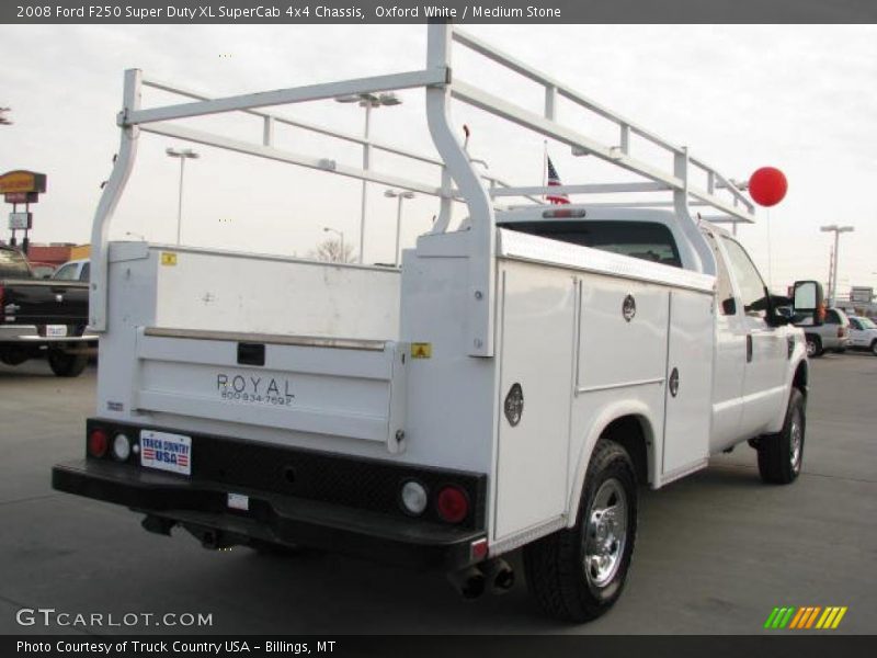 Oxford White / Medium Stone 2008 Ford F250 Super Duty XL SuperCab 4x4 Chassis