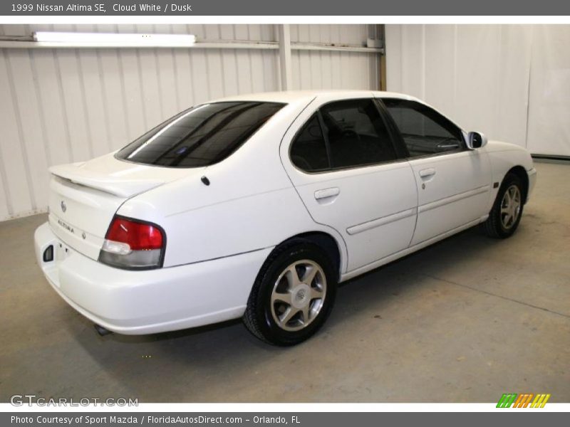 Cloud White / Dusk 1999 Nissan Altima SE