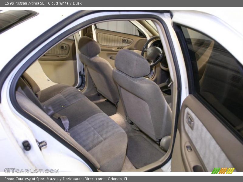 Cloud White / Dusk 1999 Nissan Altima SE