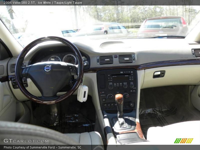 Ice White / Taupe/Light Taupe 2006 Volvo S80 2.5T