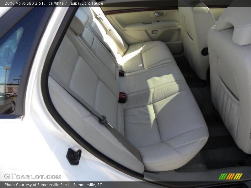 Ice White / Taupe/Light Taupe 2006 Volvo S80 2.5T