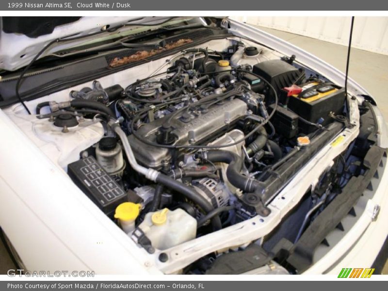 Cloud White / Dusk 1999 Nissan Altima SE