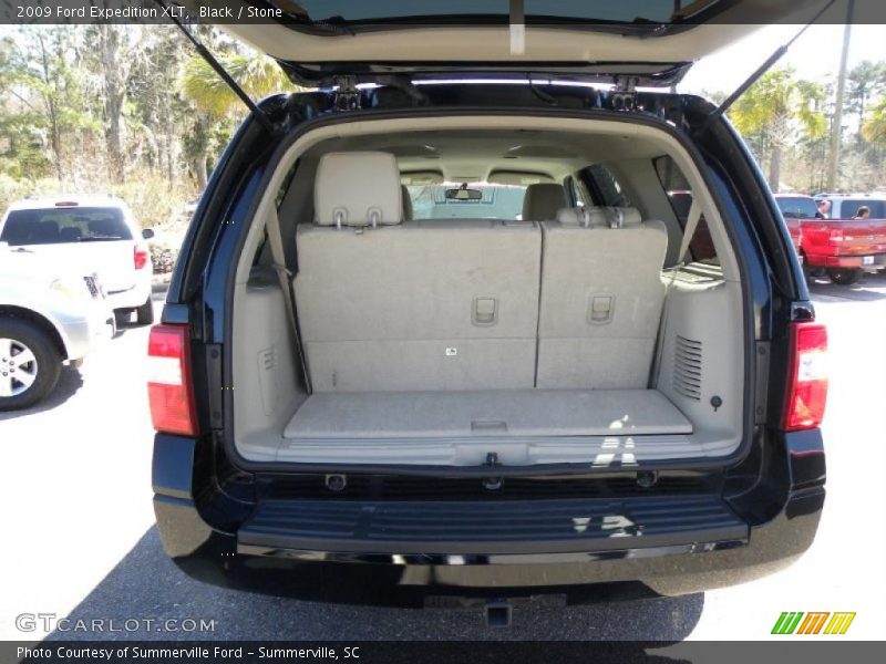Black / Stone 2009 Ford Expedition XLT