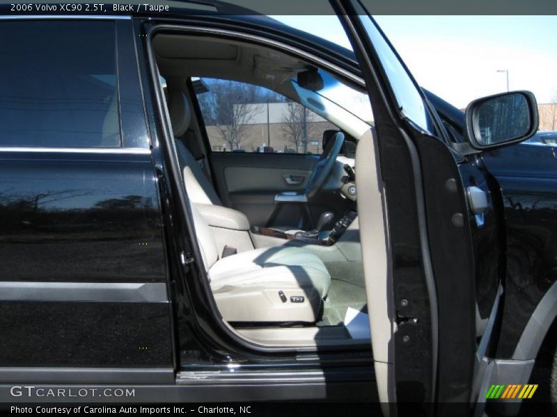 Black / Taupe 2006 Volvo XC90 2.5T