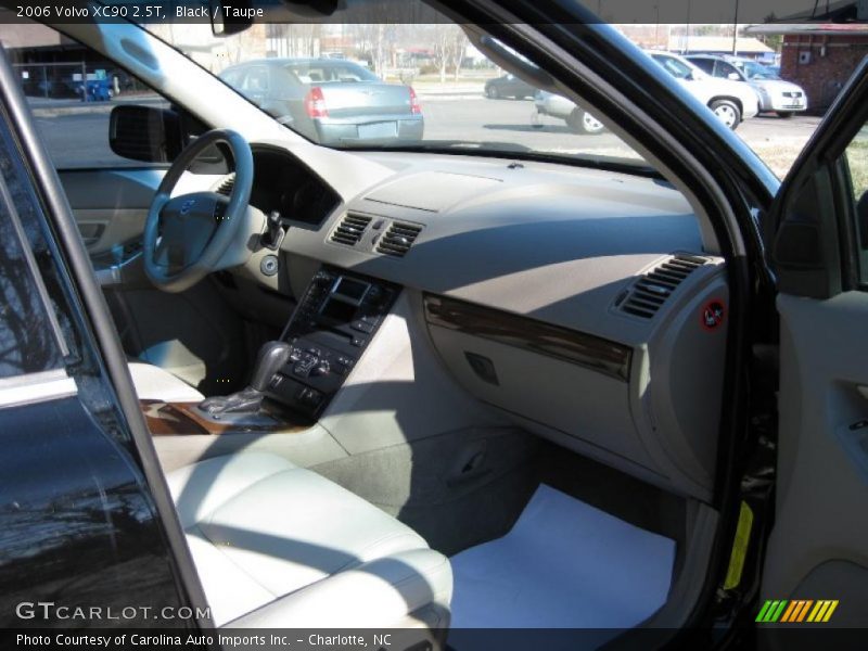 Black / Taupe 2006 Volvo XC90 2.5T