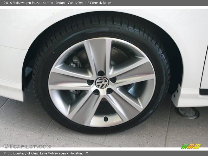 Candy White / Cornsilk Beige 2010 Volkswagen Passat Komfort Sedan