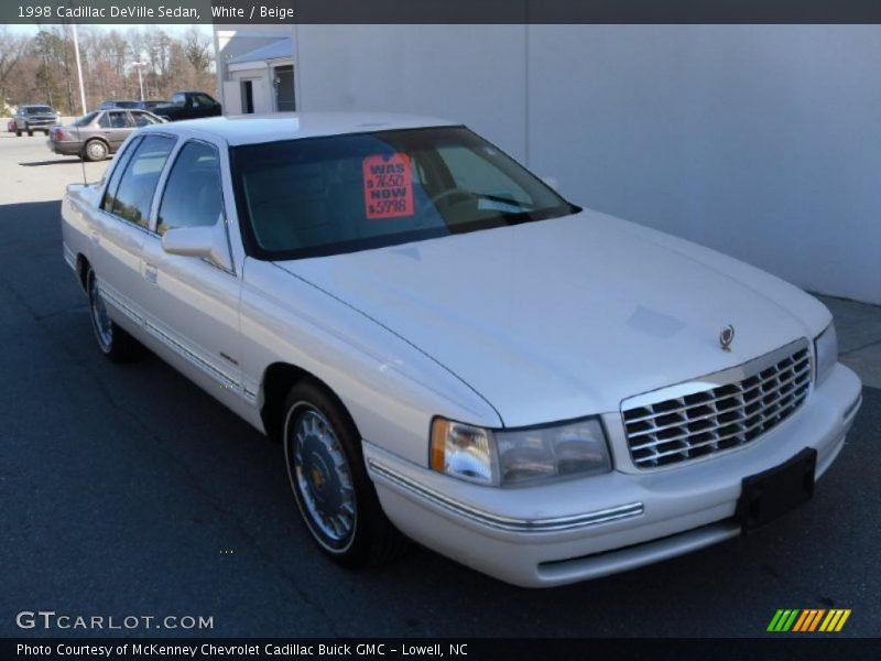 White / Beige 1998 Cadillac DeVille Sedan