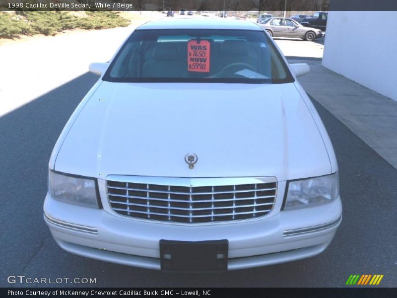 White / Beige 1998 Cadillac DeVille Sedan