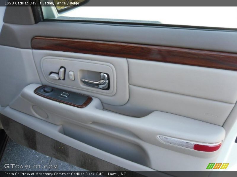 White / Beige 1998 Cadillac DeVille Sedan