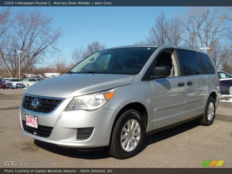 Mercury Sliver Metallic / Aero Grey 2009 Volkswagen Routan S