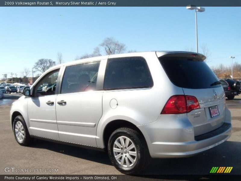 Mercury Sliver Metallic / Aero Grey 2009 Volkswagen Routan S