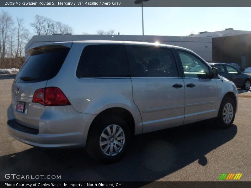 Mercury Sliver Metallic / Aero Grey 2009 Volkswagen Routan S