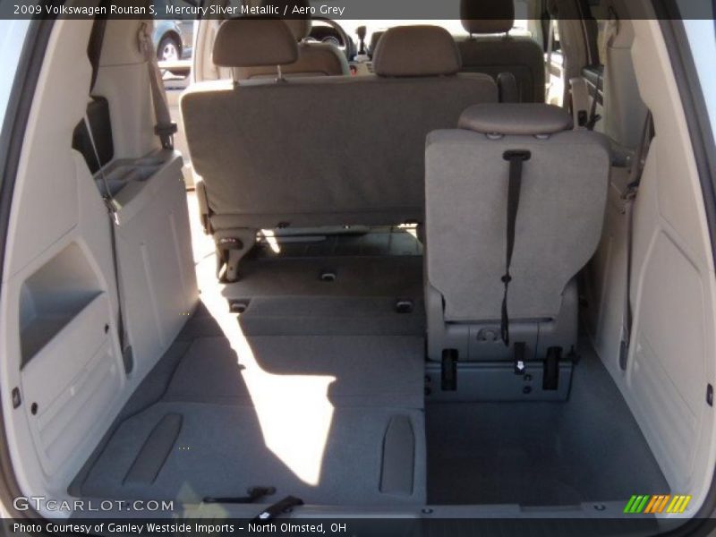 Mercury Sliver Metallic / Aero Grey 2009 Volkswagen Routan S
