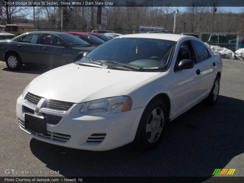 Stone White / Dark Slate Gray 2004 Dodge Stratus SE Sedan