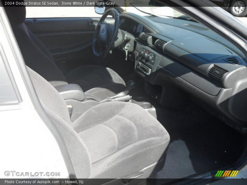 Stone White / Dark Slate Gray 2004 Dodge Stratus SE Sedan