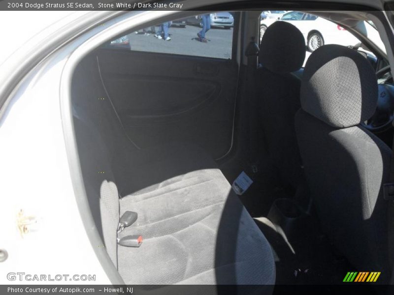 Stone White / Dark Slate Gray 2004 Dodge Stratus SE Sedan