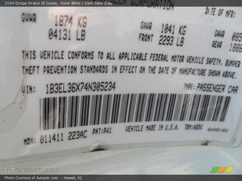 Stone White / Dark Slate Gray 2004 Dodge Stratus SE Sedan