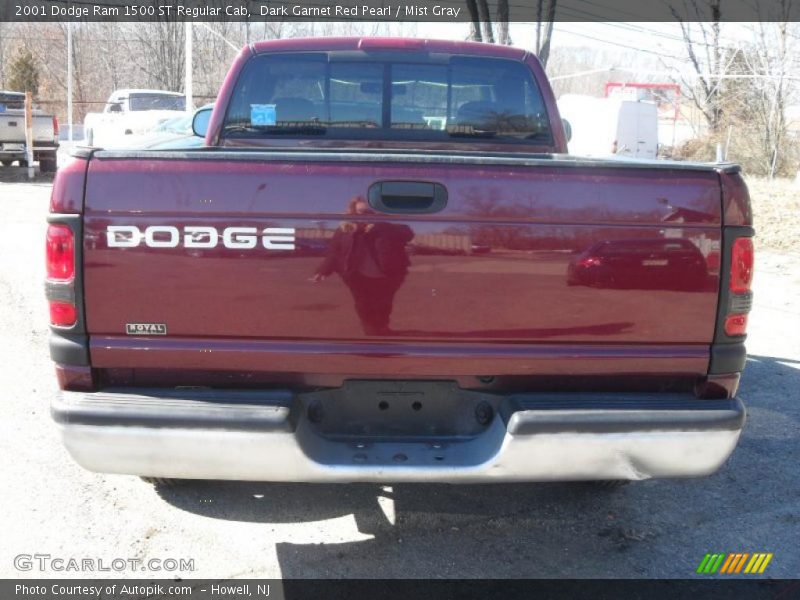 Dark Garnet Red Pearl / Mist Gray 2001 Dodge Ram 1500 ST Regular Cab