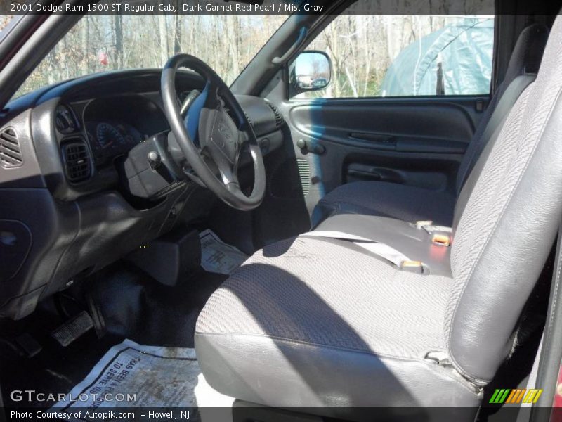 Dark Garnet Red Pearl / Mist Gray 2001 Dodge Ram 1500 ST Regular Cab