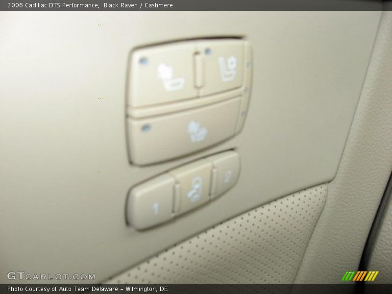 Black Raven / Cashmere 2006 Cadillac DTS Performance