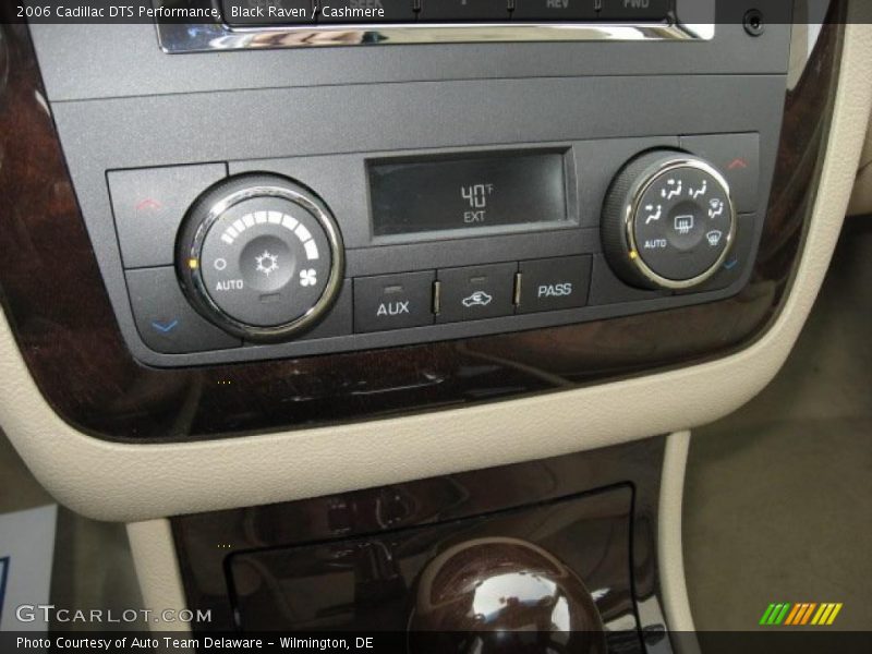 Black Raven / Cashmere 2006 Cadillac DTS Performance