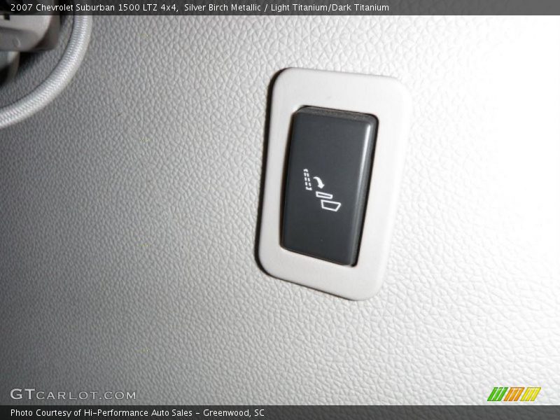 Silver Birch Metallic / Light Titanium/Dark Titanium 2007 Chevrolet Suburban 1500 LTZ 4x4