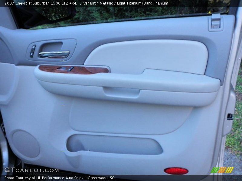 Silver Birch Metallic / Light Titanium/Dark Titanium 2007 Chevrolet Suburban 1500 LTZ 4x4