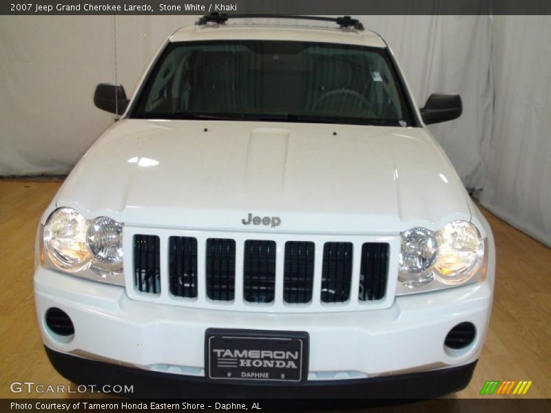 Stone White / Khaki 2007 Jeep Grand Cherokee Laredo