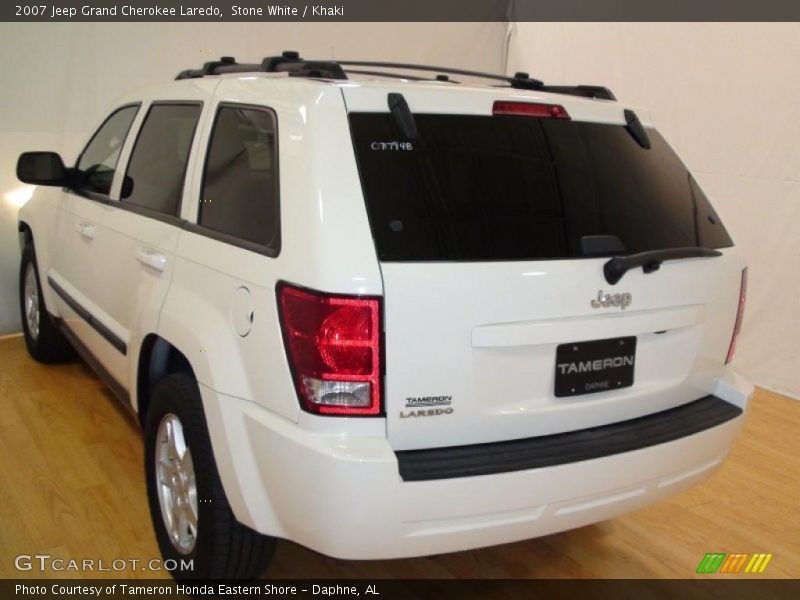 Stone White / Khaki 2007 Jeep Grand Cherokee Laredo