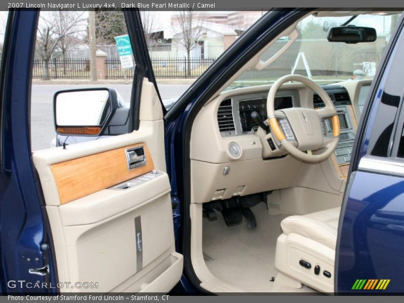 Dark Blue Pearl Metallic / Camel 2007 Lincoln Navigator L Luxury 4x4