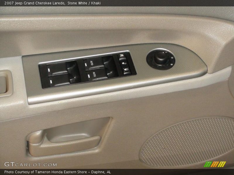Stone White / Khaki 2007 Jeep Grand Cherokee Laredo