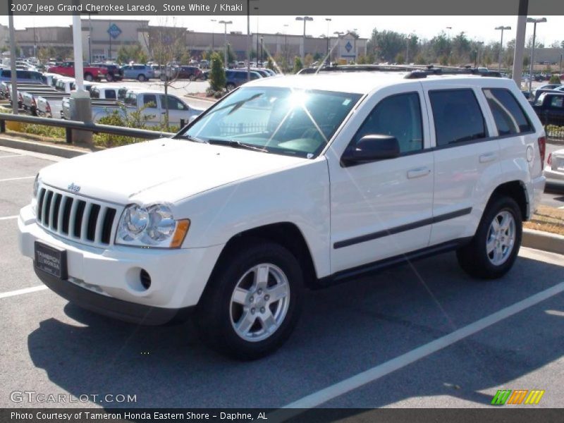 Stone White / Khaki 2007 Jeep Grand Cherokee Laredo