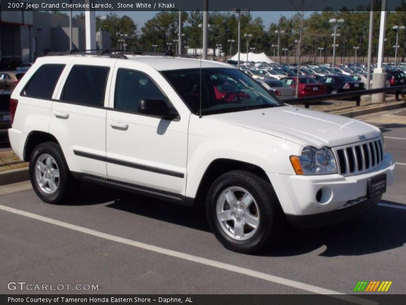 Stone White / Khaki 2007 Jeep Grand Cherokee Laredo