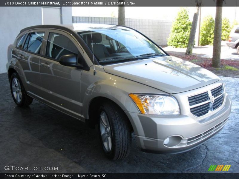 Light Sandstone Metallic / Dark Slate Gray 2010 Dodge Caliber Mainstreet