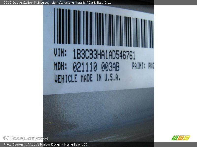 Light Sandstone Metallic / Dark Slate Gray 2010 Dodge Caliber Mainstreet